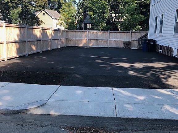 3rd image of 11 West Ave