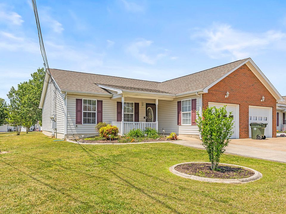 1st image of 470 Flagstone Dr