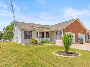 470 Flagstone Dr, Rossville, GA 30741