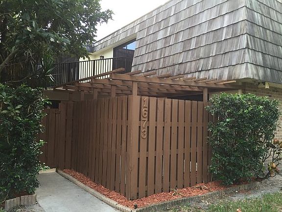 3rd image of 1673 Coral Ave