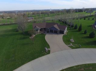 603 Sunset Dr, Rock Valley, IA 51247
