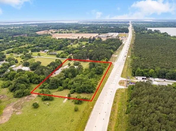 12488 Anderson Rd, Willis, TX 77318