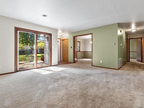 4th image of 1041 Prairie DRIVE #102