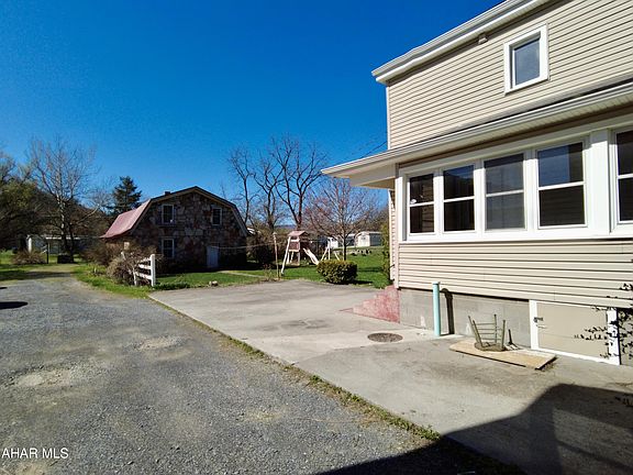 5th image of 1603 Woodbury Pike