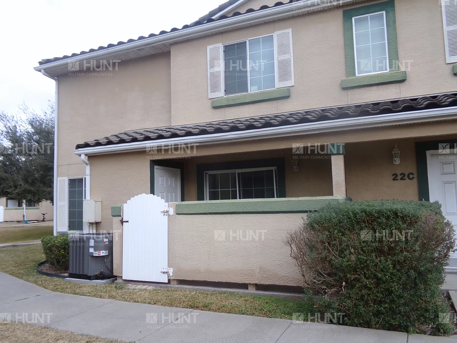 3 bed, 2.5 bath, 1310 sqft, $1,477 — Photo 3