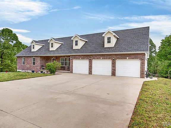 2nd image of 19906 Lucas Ln