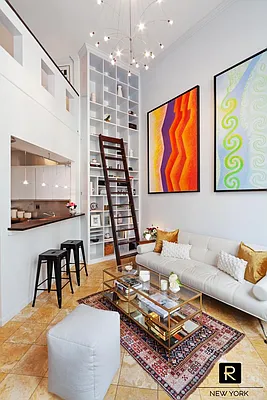 Sold by R New York | media 10