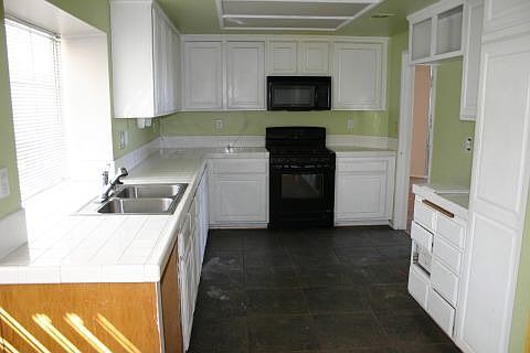 4th image of 19445 Sweetwood Ln
