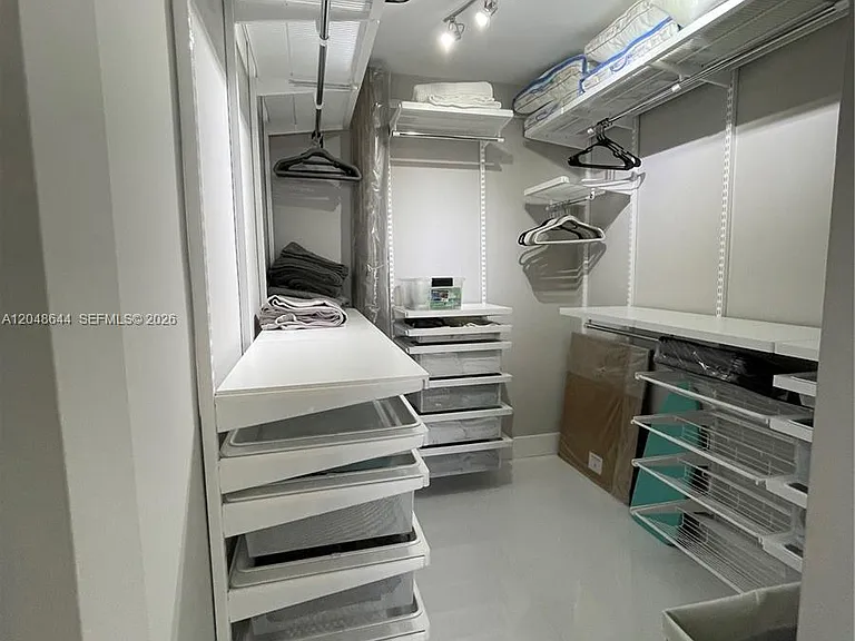 2500 Parkview Dr #1405 — Photo 41