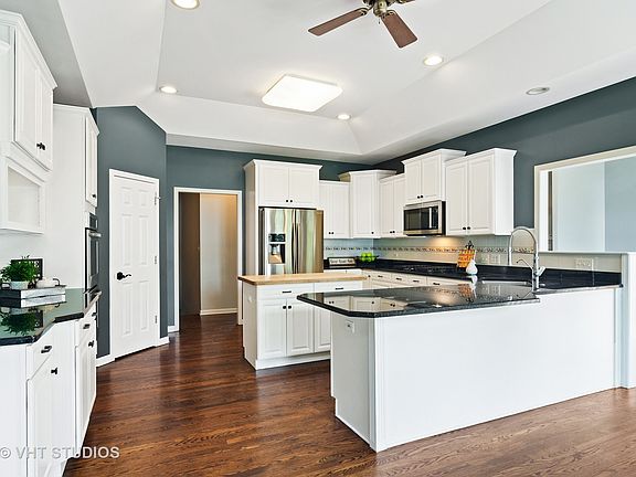5th image of 6 Bernay Ct