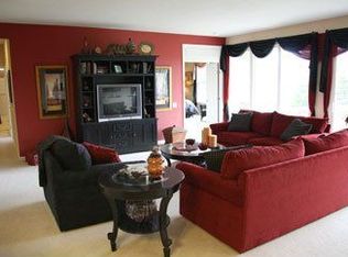 38072 Essex Pl, North Ridgeville, OH 44039