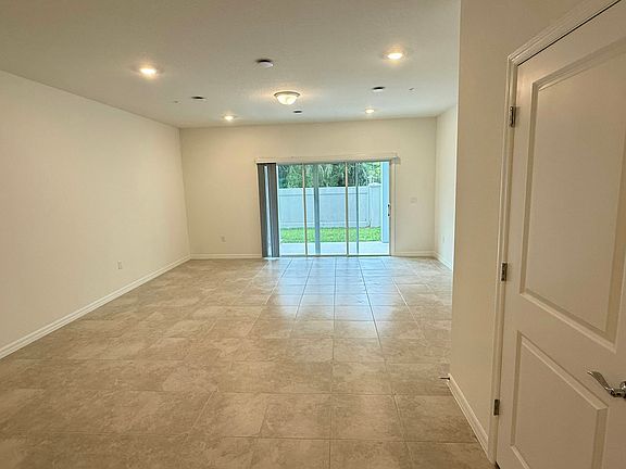 5th image of 3223 Canyon Bay Point