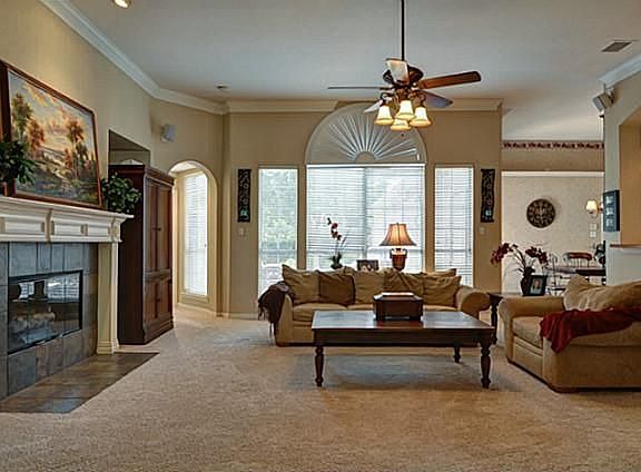 4th image of 1511 Greenbriar Dr