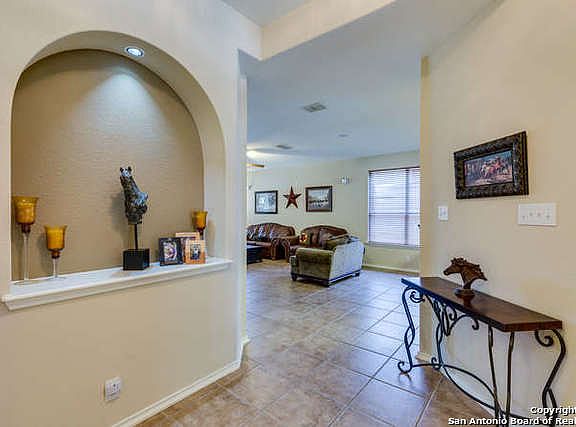 4th image of 141 Yeager Cir