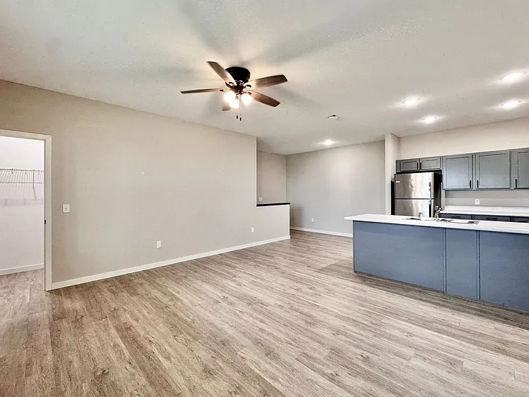 West 5th Townhomes — Photo 8