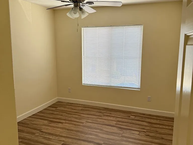 9737 Valmeyer Ave — Photo 18