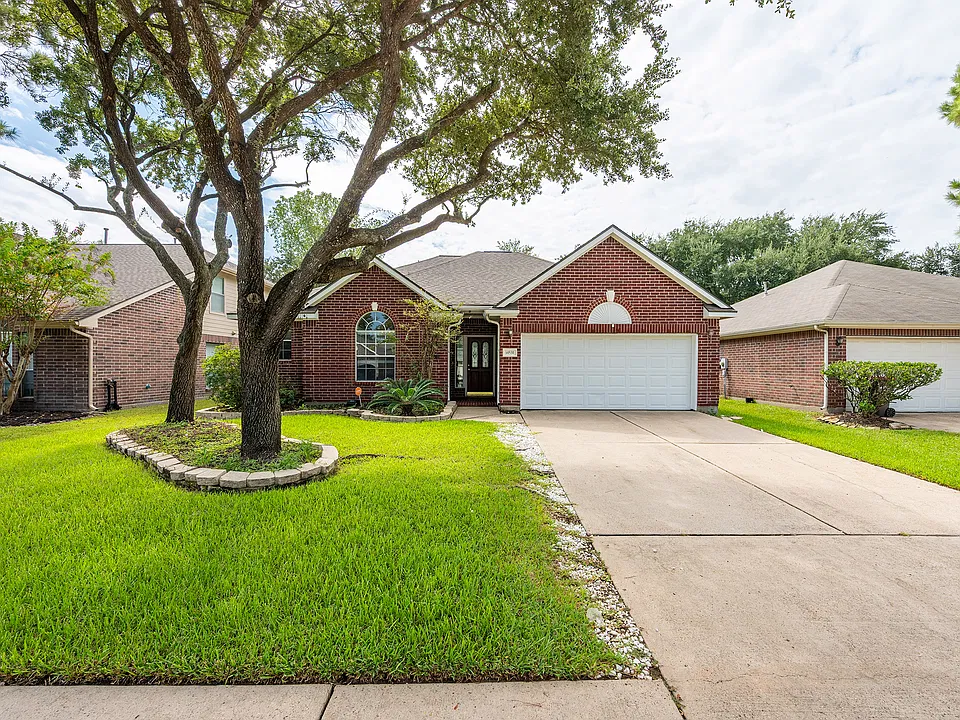 14531 Chestnut Falls Dr