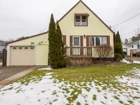 5721 Strathmore Cres, Niagara Falls, ON L2G 1G6