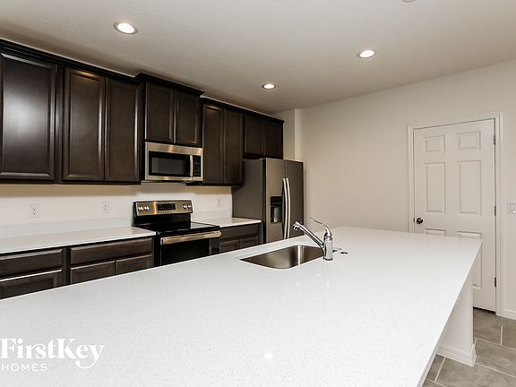 5th image of 205 Sangmon Ct