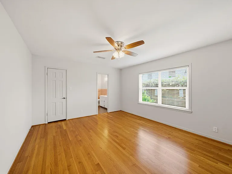 6323 Cindy Ln — Photo 12