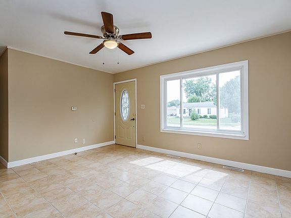 3rd image of 234 Cypress Dr