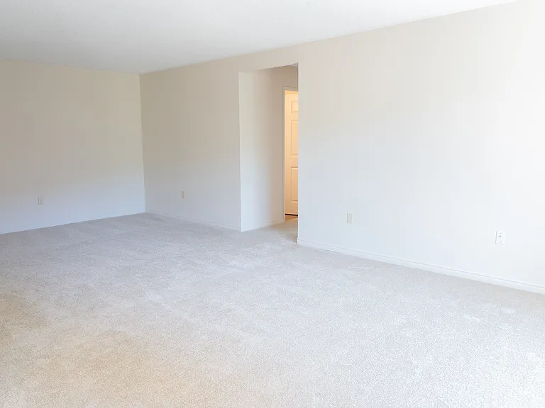 655 Windermere Rd — Photo 17