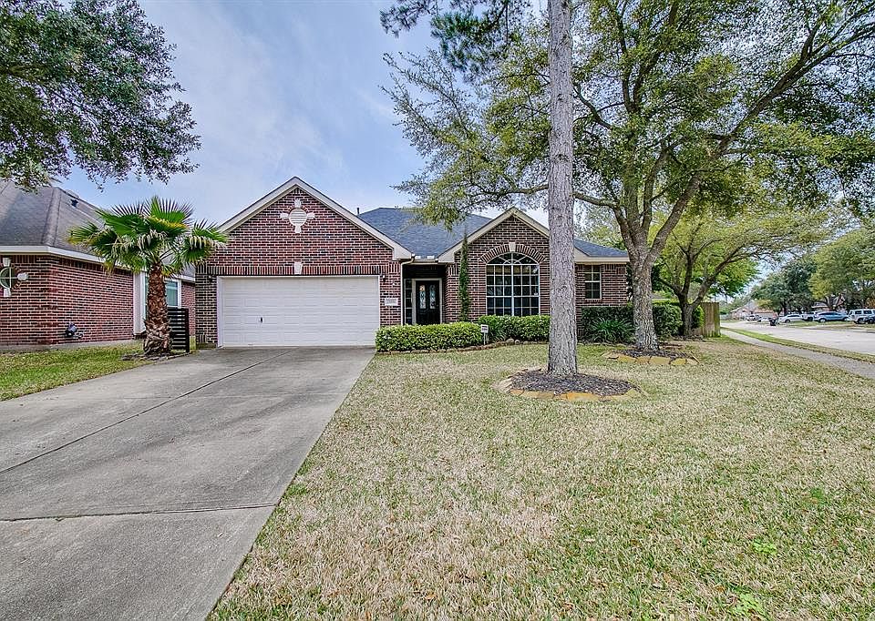 1st image of 23551 Peacock Gap Ln