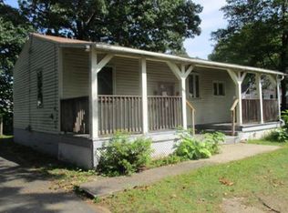 69 Anne St, Springfield, MA 01104