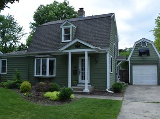 730 McKinley Ave, Geneva, IL 60134