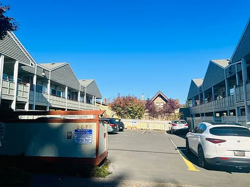 #229-Marshall House Apartments Photo 1