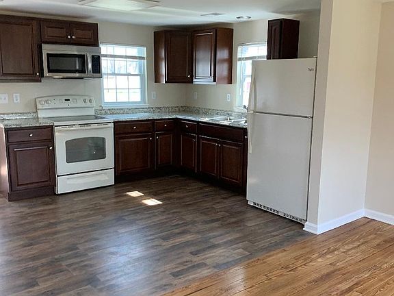 3rd image of 28 Church Rd