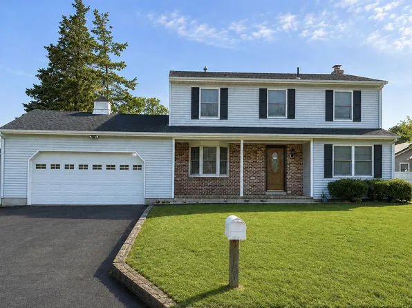 7 Mayflower Dr, Little Egg Harbor, NJ 08087