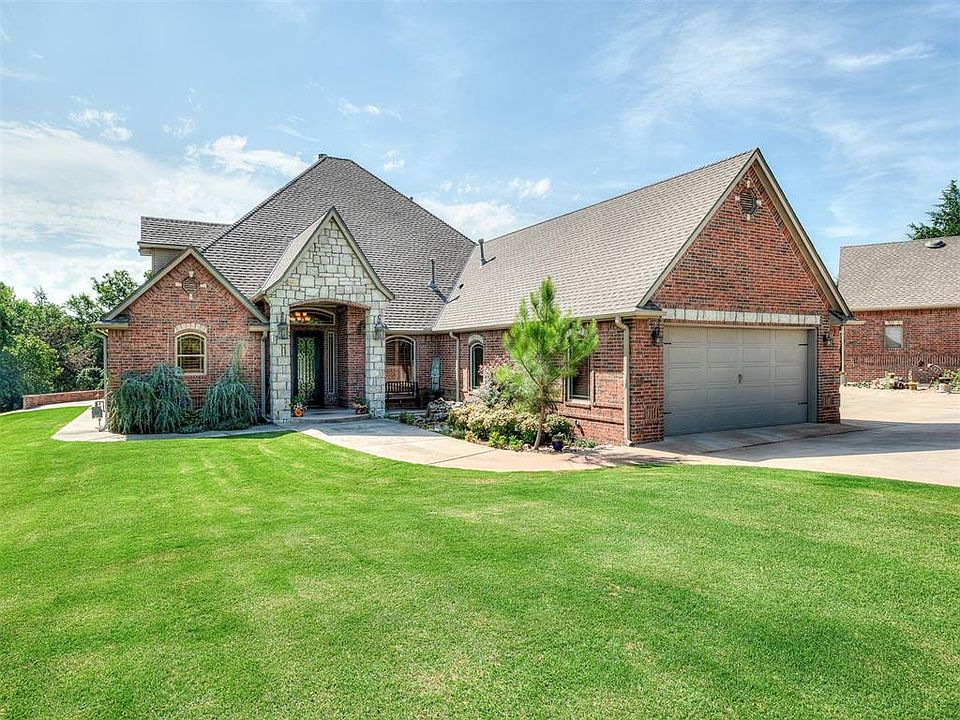 1st image of 530 Westwind Dr