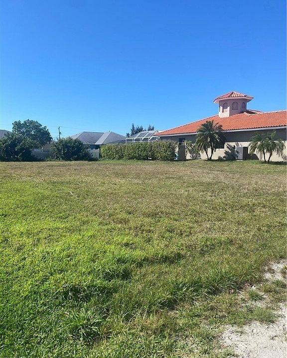 2nd image of 2618 Beach Pkwy W