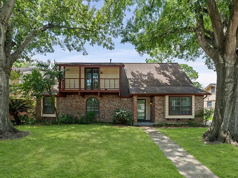 11914 Meadowtrail Ln — Photo 1