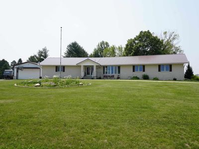 2602 Wandering Acres Dr, Charles City, IA, 50616