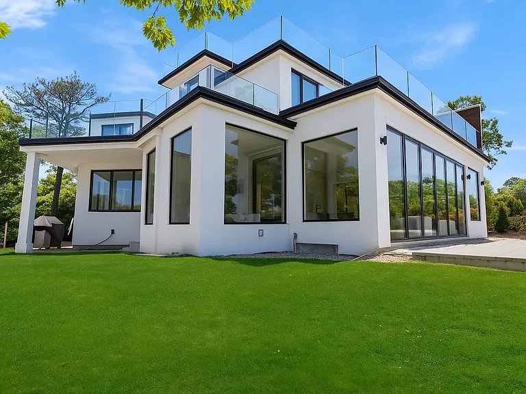 10 Bayview Dr — Photo 4