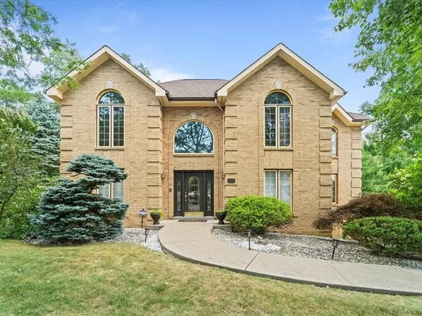 7002 Bennington Woods Dr, Pittsburgh, PA 15237