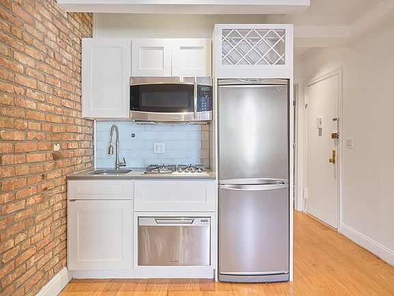 3rd image of 233 E 82nd St #44