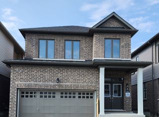 35 Prudhoe Ter, Barrie, ON L9J0L5