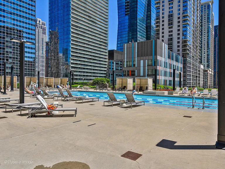 225 N Columbus Dr #5510 — Photo 38