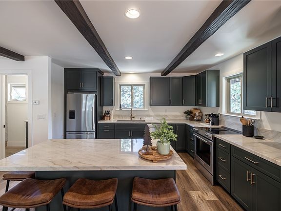 3rd image of 1333 Zurich Ln #1333