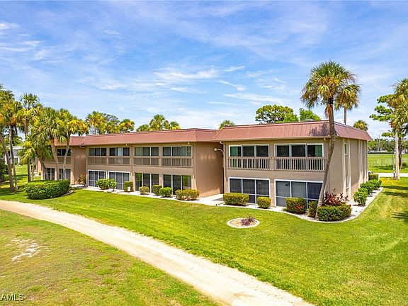 5th image of 1731 Golf Club Dr APT 8