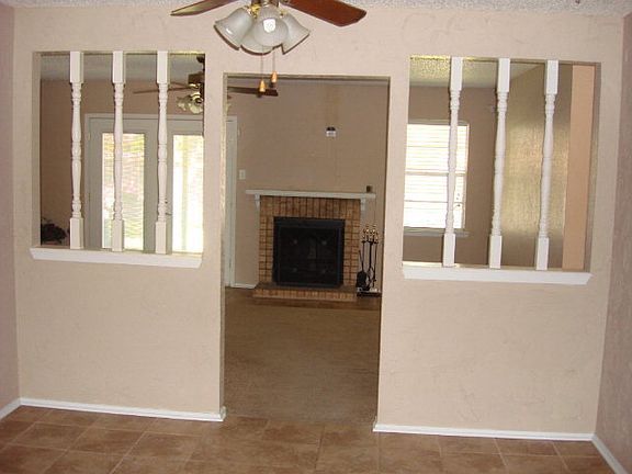 3rd image of 1706 Parkview Dr