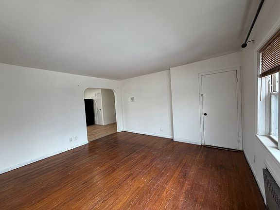 3rd image of 54 Avenue B #1