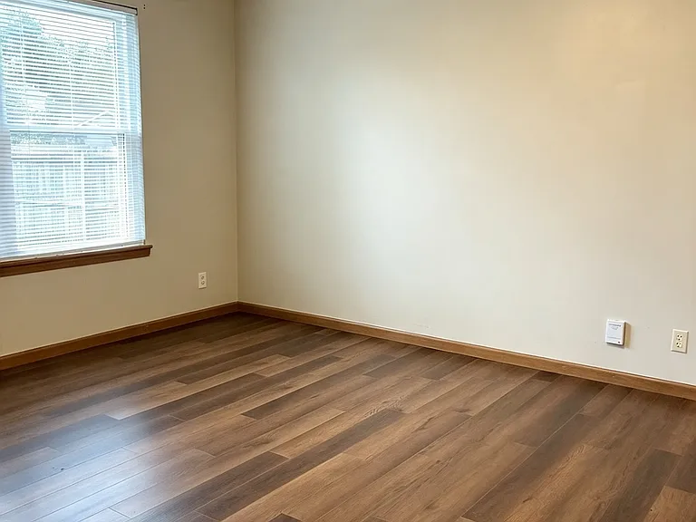 4327 Hadley Ct — Photo 7