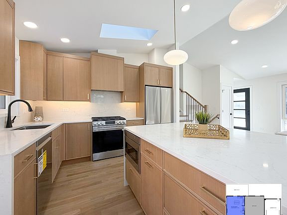3rd image of 703 N Gibbons Ave