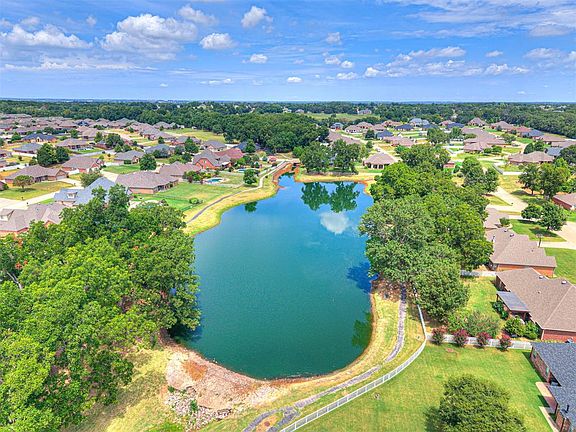 3rd image of 2713 Old Towne Trl