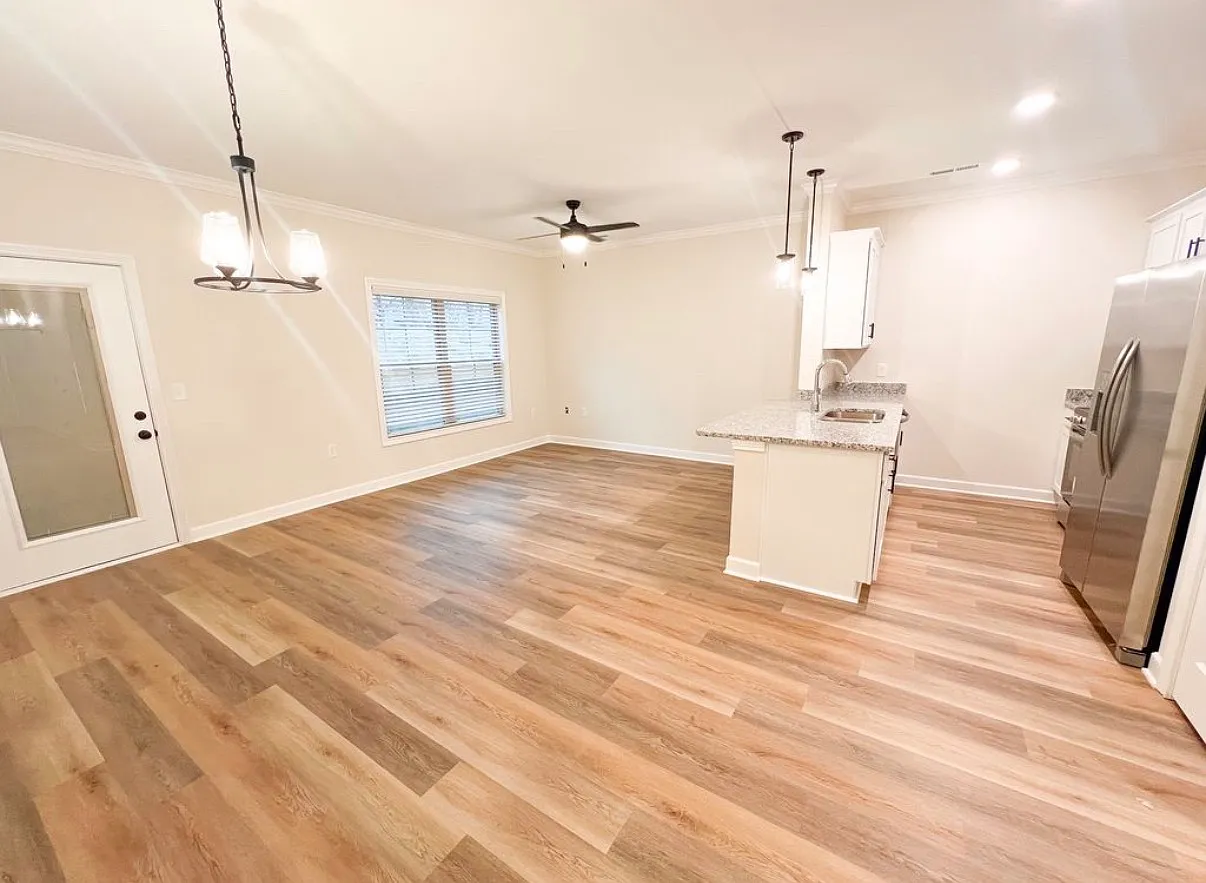 2 bed, 1340 sqft, $1,475 — Photo 3