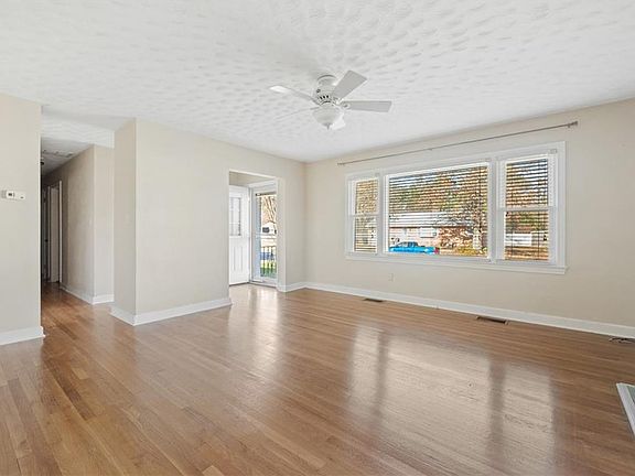 5th image of 35 Wheatland Drive